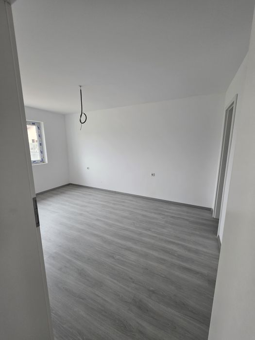 Proprietar vând casa la cheie  in Nojorid