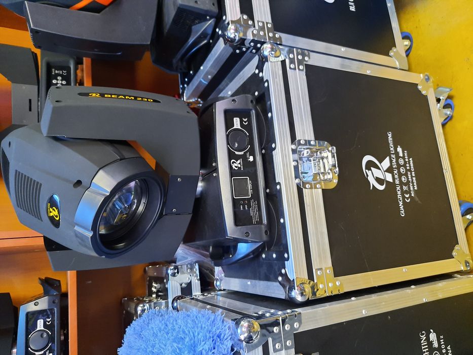 Beam Beam-uri 230Wati 7R NOU- Case Beam