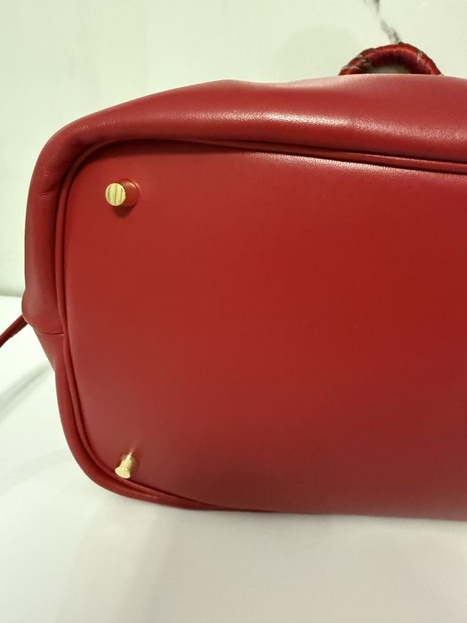 Vând geantă din piele naturală,brand Caresta.