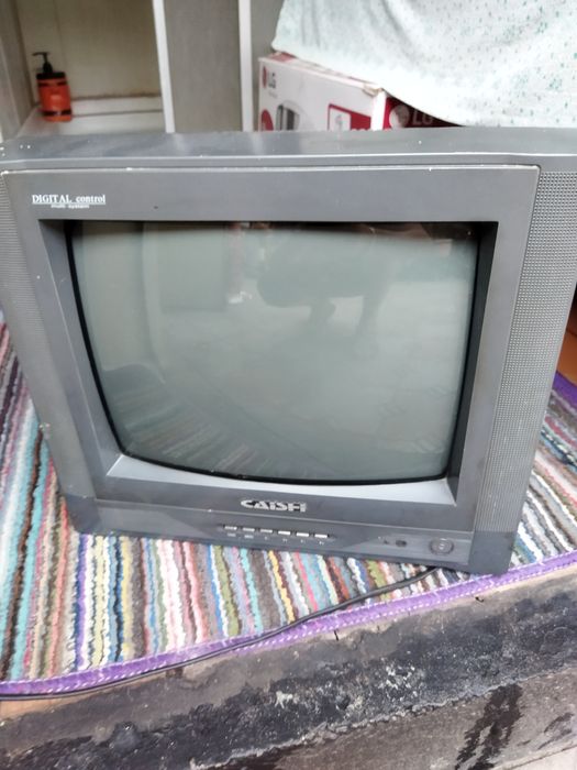 Продам телевизор