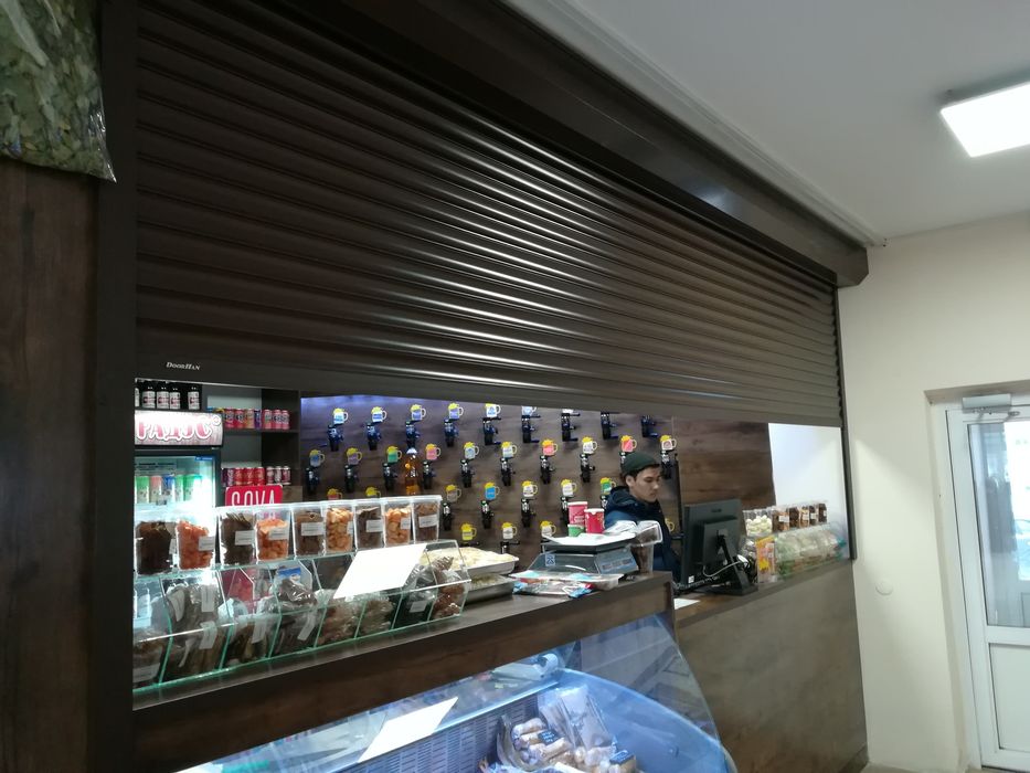 Гильотиное остекление Пергола Рольставни Ворота Двери шлагбаум