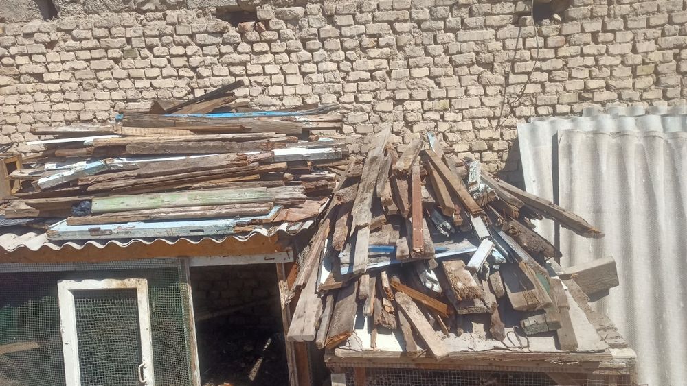 Stroy matryal sotiladi tayyor pol xona tom yana boshqa narsalarga