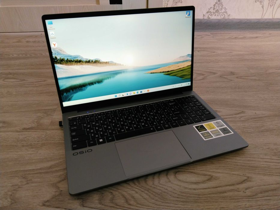 Ноутбук AMD Ryzen 6яд / 16 ГБ ОЗУ / SSD 512 ГБ