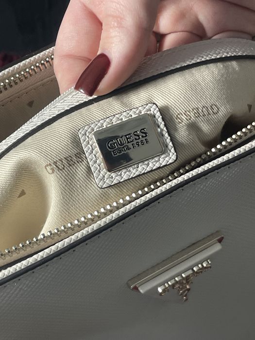 Сумка tote GUESS