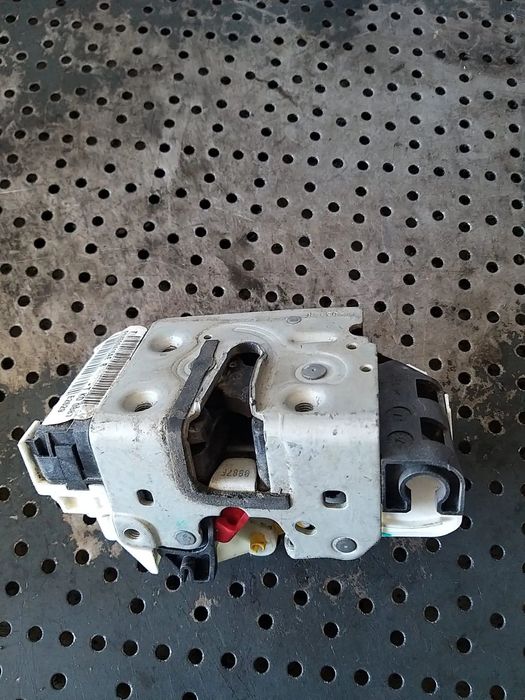 Broasca usa dreapta fata dodge caliber p04589416ae