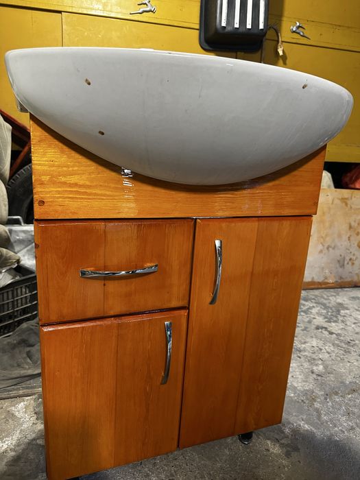 Продам тумбу под раковину