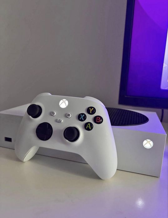 Consolă Xbox Series S 512GB – Pachet cu 3 Manete (Citiți descrierea)