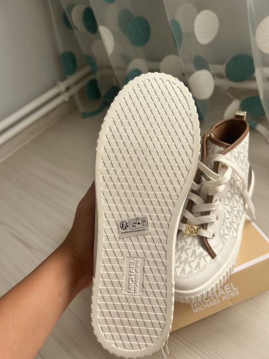 adidasi michael kors