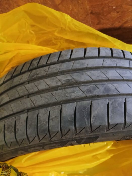 Гуми летни LASSA 215/55/17 DOT24