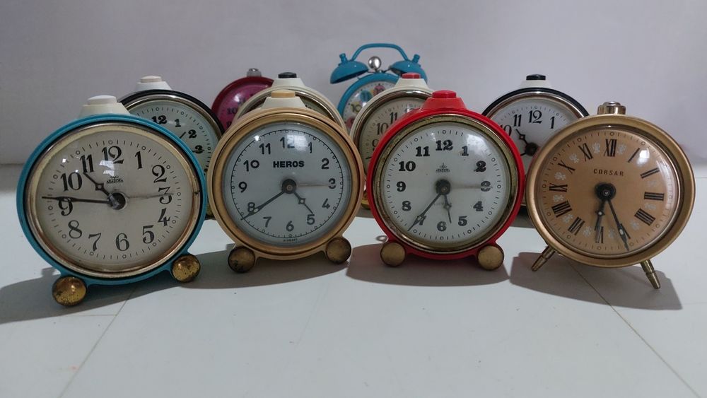 ceas de masă Aradora și Victoria Arad