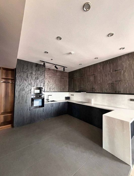 Квартира 3х ком 114м2+60м2 терраса жк Акай Сити/Дархан! СРОЧНО Продажа