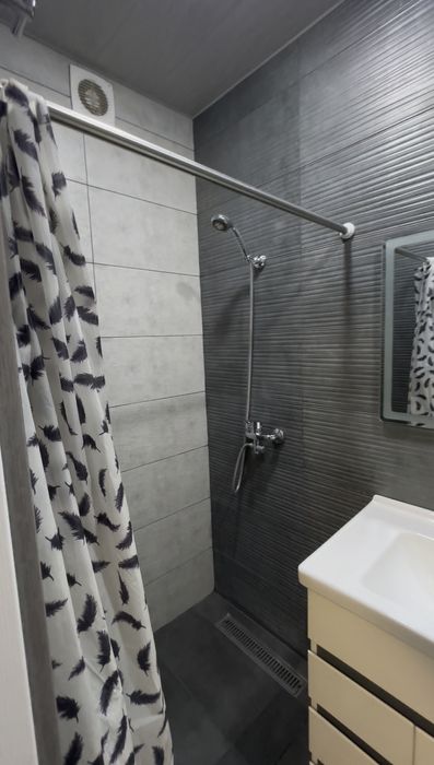 Beruniy metro Mirza Golib kochasida 3/1/4  103 kv Bankovskiy uy