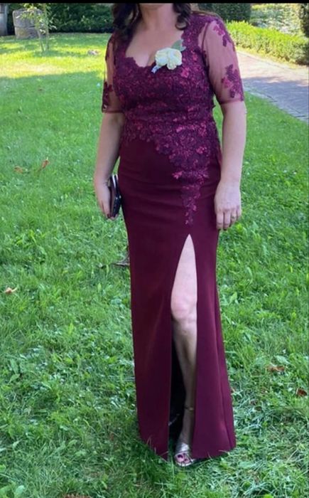 Rochie de zi / seara burgundy cu detalii