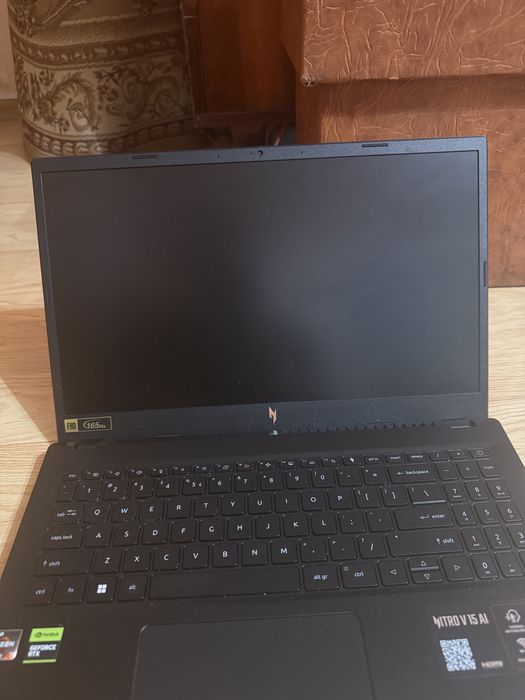 Laptop gaming acer nito v15ai