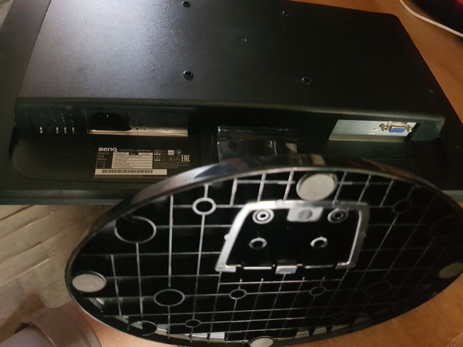 Monitor lcd Benq  în stare foarte bună