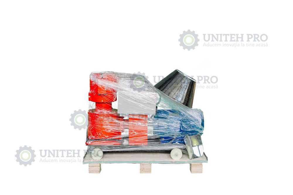 Granulator furaje KL-200 cu 3 matrite și motor inclus Garanție 24 luni