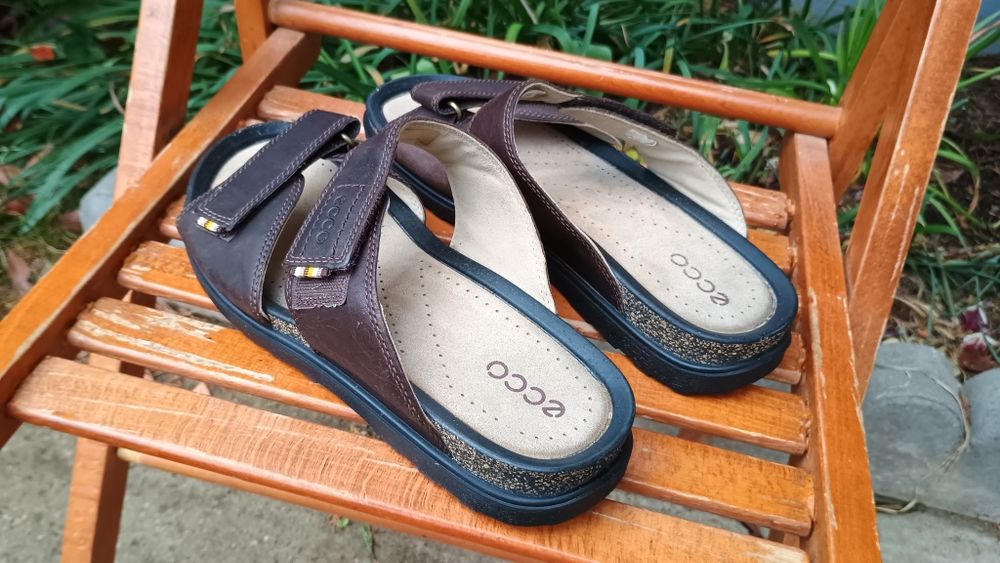 Sandale noi Ecco bărbați.