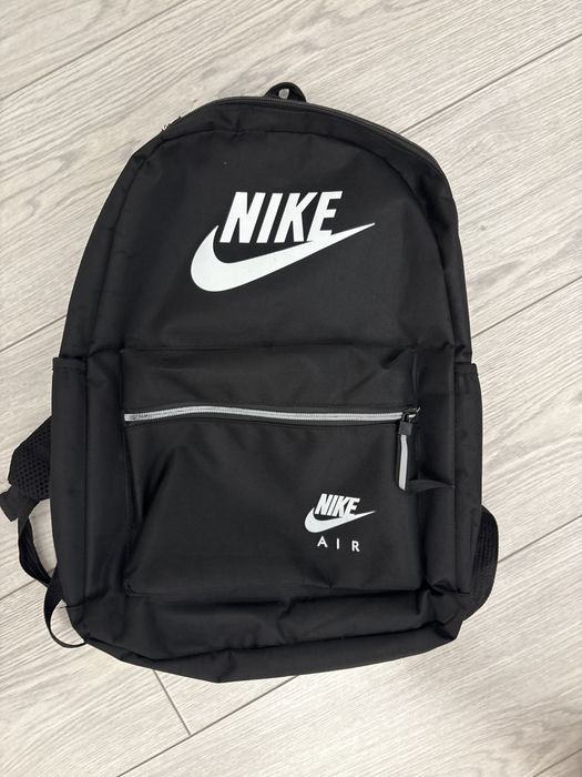 Продам рюкзак Nike