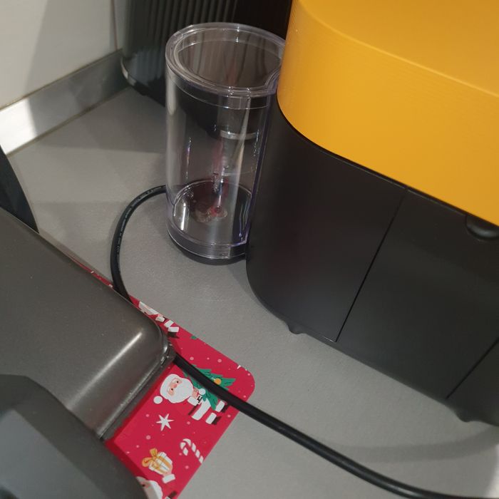 Aparat cafea Nespresso Vertuo POP galben