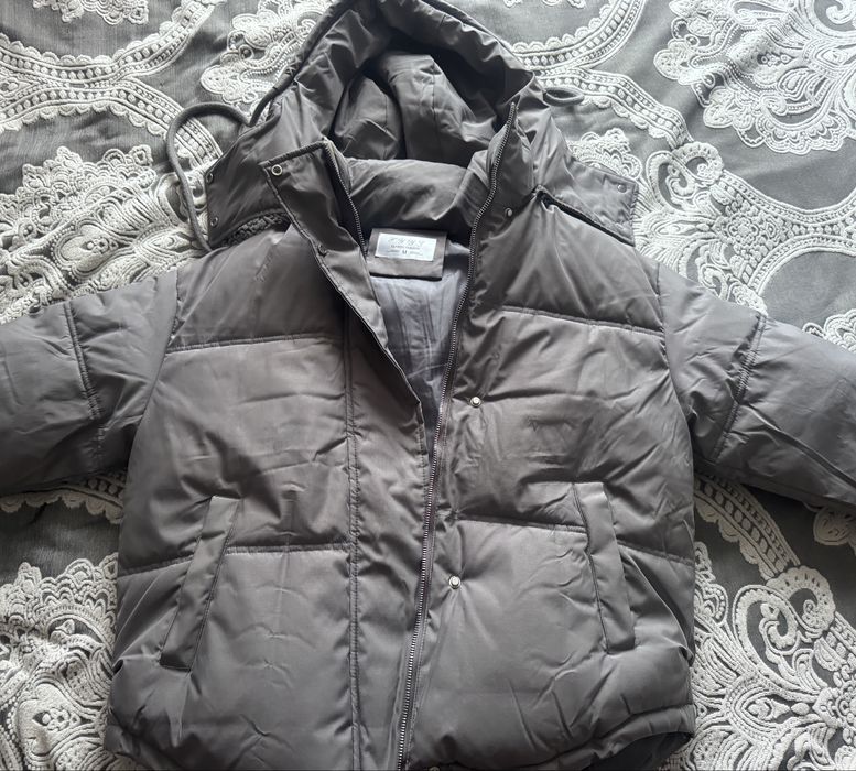 продам 2 женские куртки и пальто
