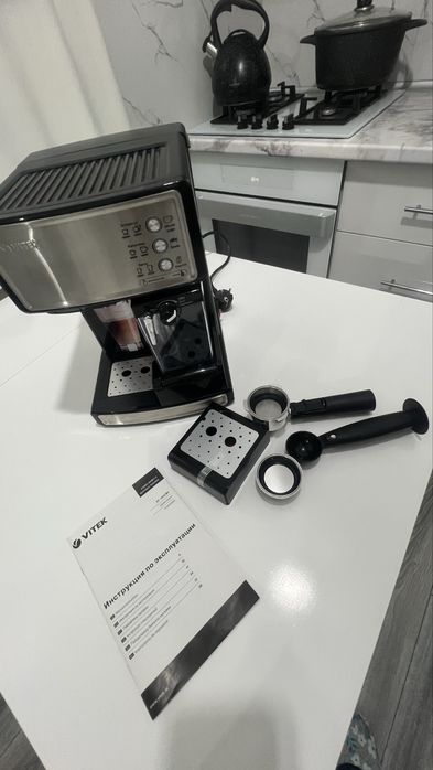 Кофеварка новая