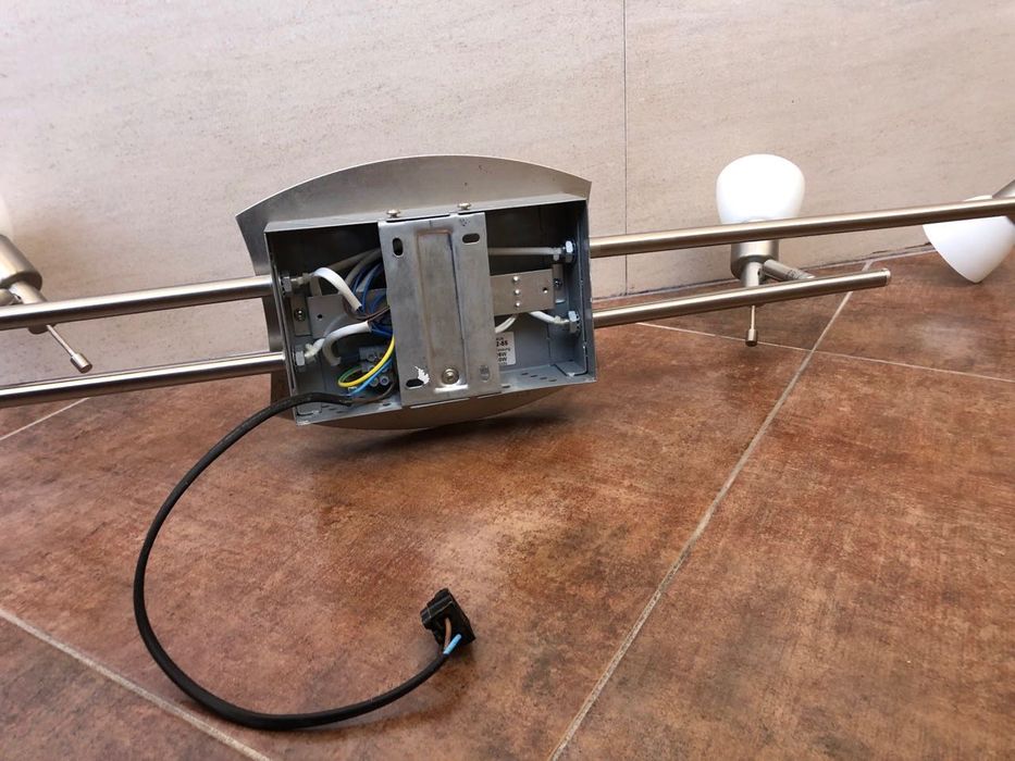 Полилей (цокъл G9)