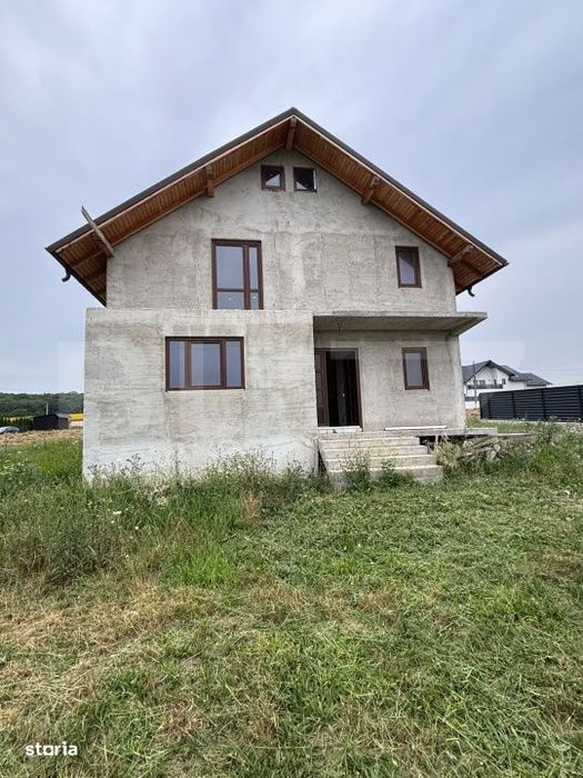 Casa cu 4 dormitoare, 145 mp utili, teren 500 mp, la stadiul gri, Ipot