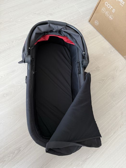 Cybex Balios S lux - Cot S Ferrari Edition бебешки кош за новородено