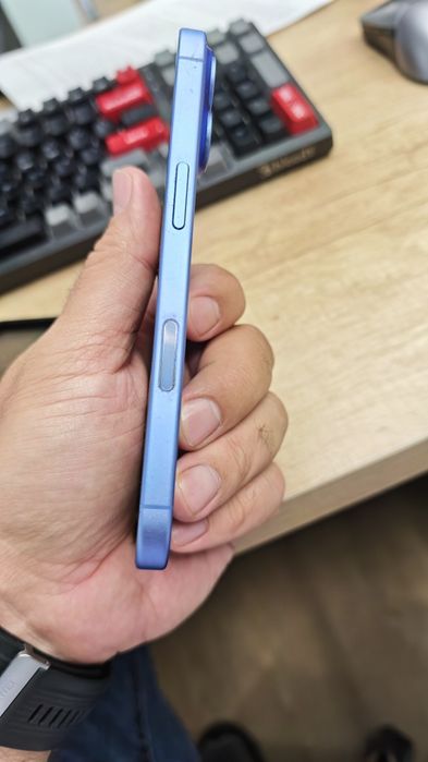Iphone 16 256 blue
