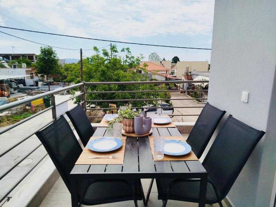 Апартамент под наем на 1-ви етаж в Паралия Офринио