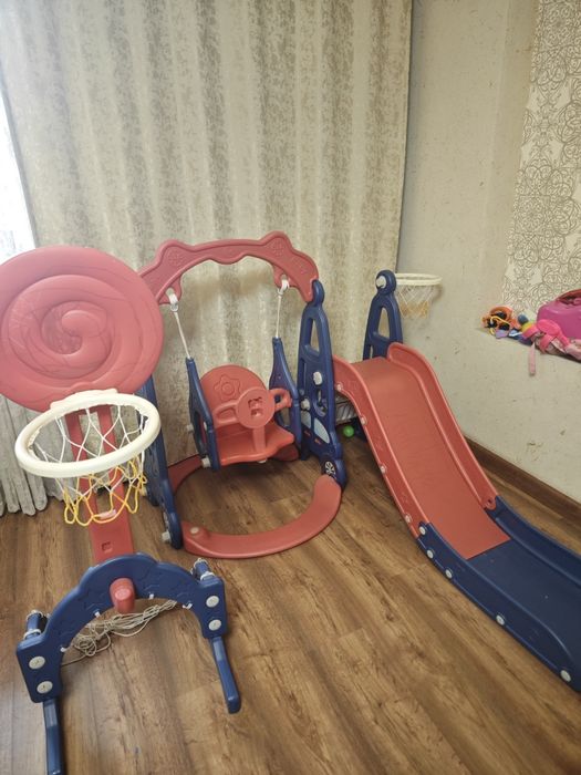 Детская качель и горка