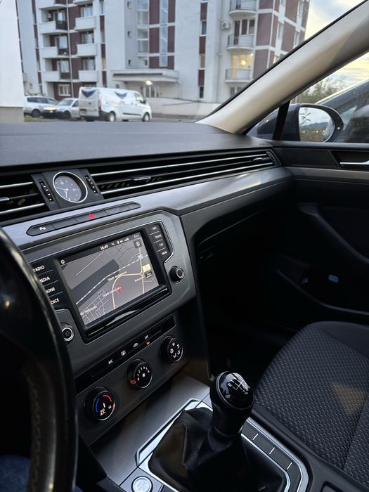 VW Passat B8 1.6 TDI 120 CP • Break • 6 Trepte • Navi • Pilot Automat
