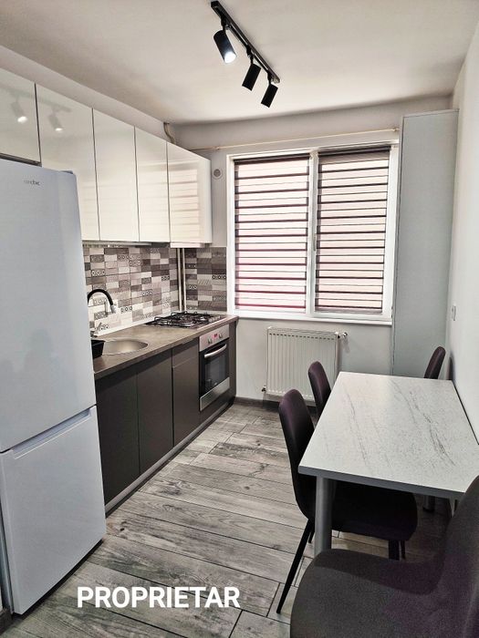 Vând apartament 2 camere zona centrala