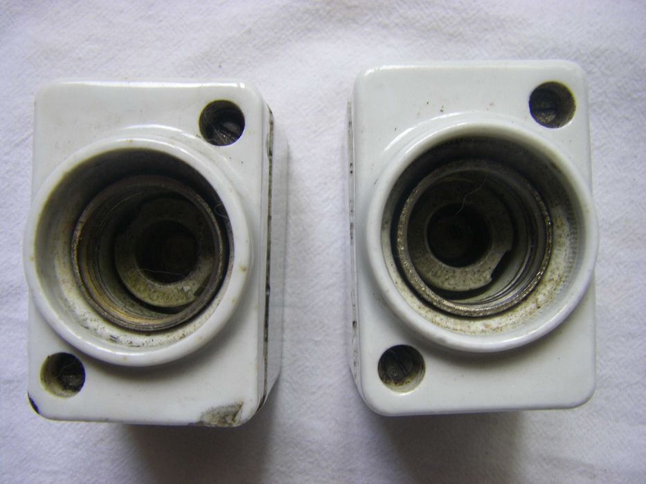 Основи за винтови керамични предпазители 25А/500В - 7 броя