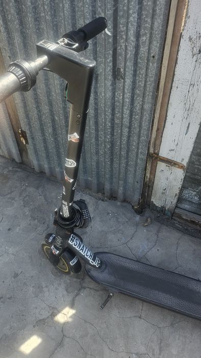 Срочно Продам электросамокат