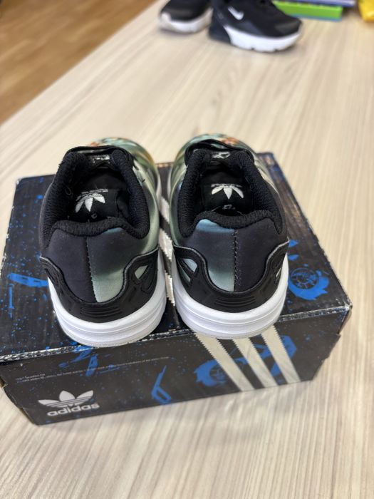 Детски маратонки адидас номер 21
