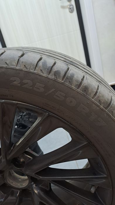 Диски R17 с резиной Nokian