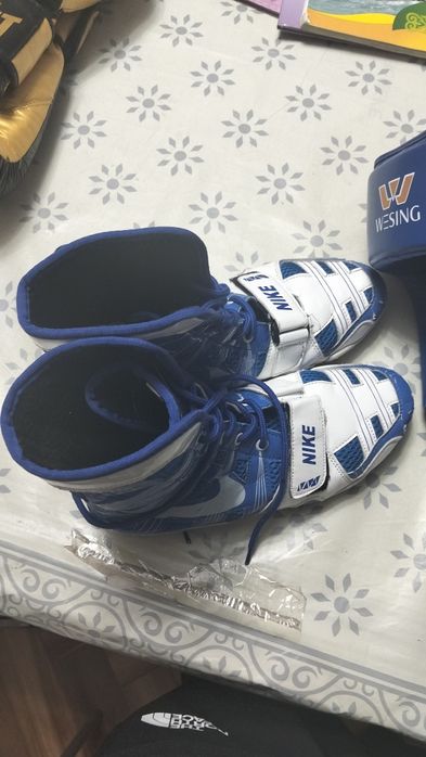 Шлем и боксеркағ