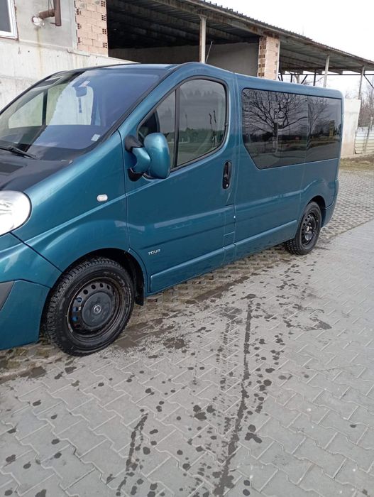 Продава се Опел Виваро.Opel vivaro може бартер за лека кола