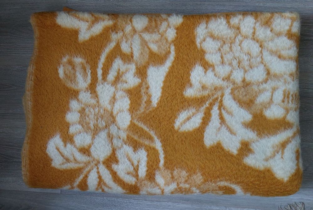 Одеяло из верблюжьей шерсти