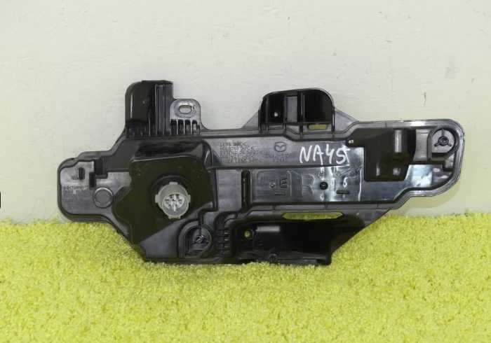 Десен габарит/мигач Мазда МХ-30 / Мазда СХ-30/ OEM: DN4J-51060