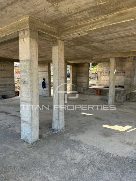 Двуетажна къща Белащица