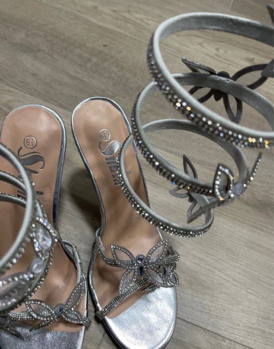 Sandale cu toc elegante