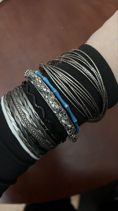 Продам браслеты в индийском стиле