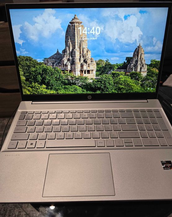 Продавам HP Pavilion модел 15-eh1041nq