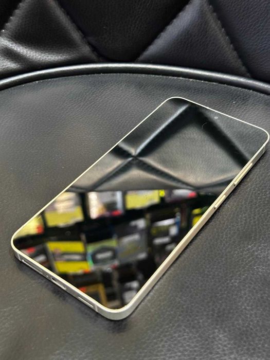 Samsung S24  8/128GB