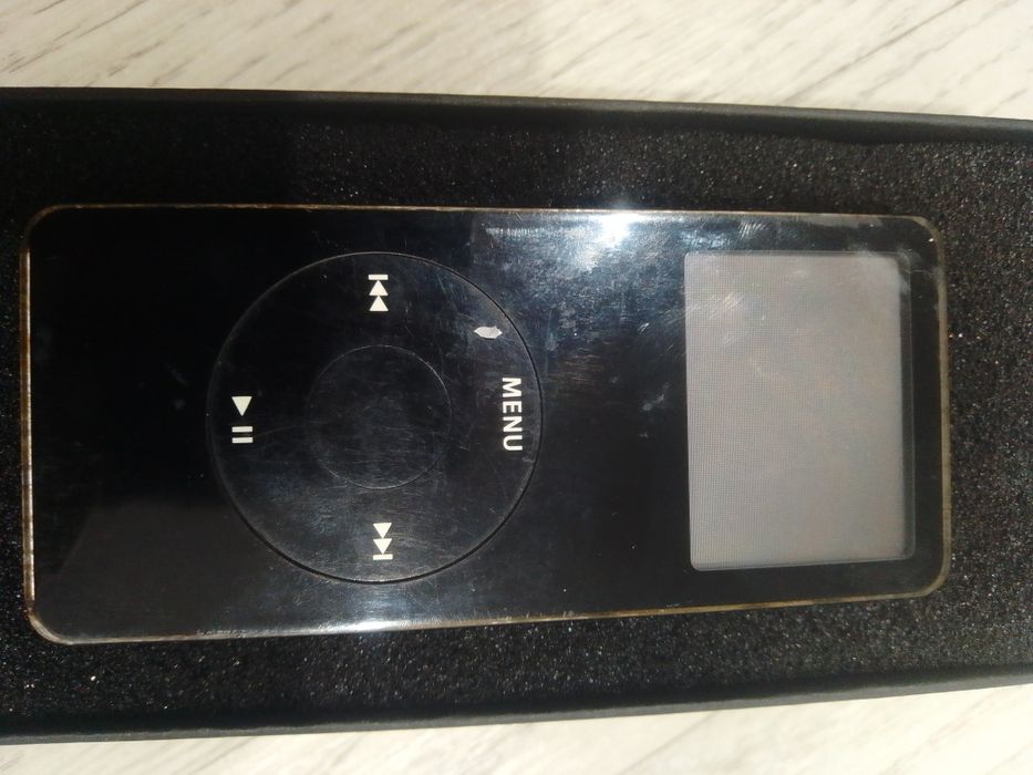 Ipod nano 1/ 2 гб