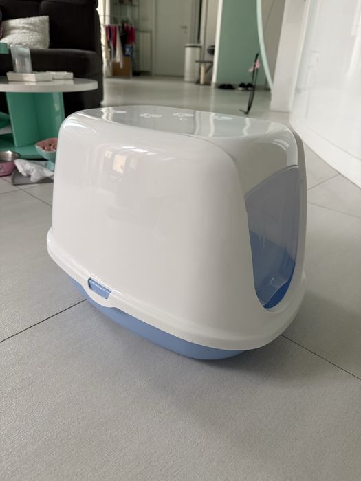 Котешка тоалетна