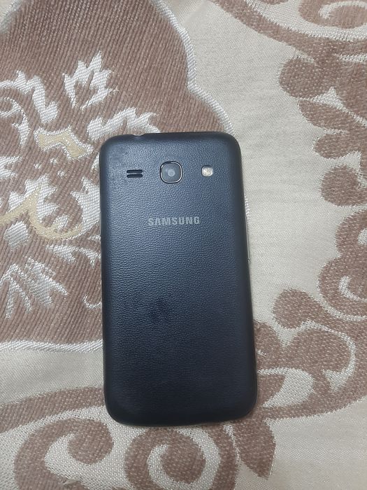 Продам телефон Самсунг