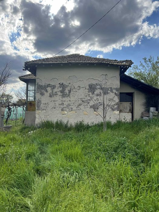 Парцел с къща 1489 кв.м с. Памукчии, обл. Шумен